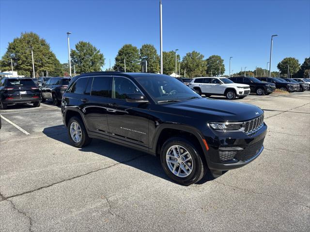 2025 Jeep Grand Cherokee GRAND CHEROKEE LAREDO X 4X2