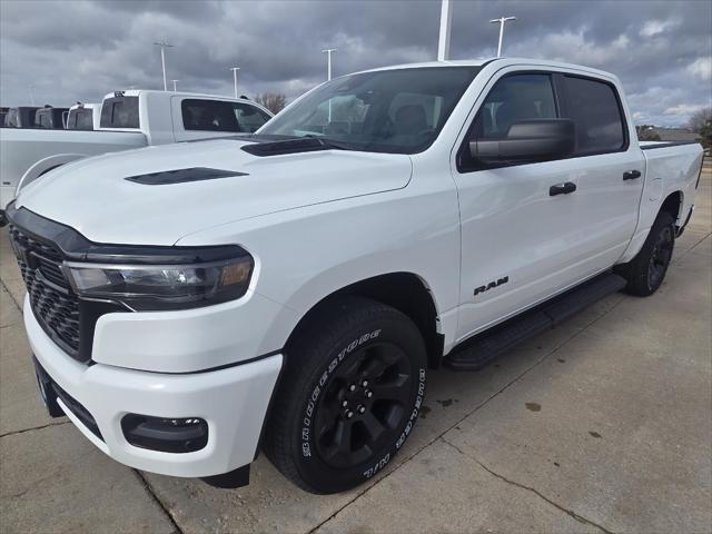 2026 RAM Ram 1500 RAM 1500 EXPRESS CREW CAB 4X4 57 BOX