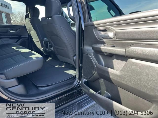 2026 Ram 1500 Express Crew Cab 4x4 5'7" Box