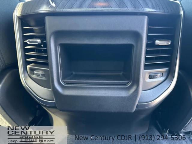 2026 Ram 1500 Express Crew Cab 4x4 5'7" Box