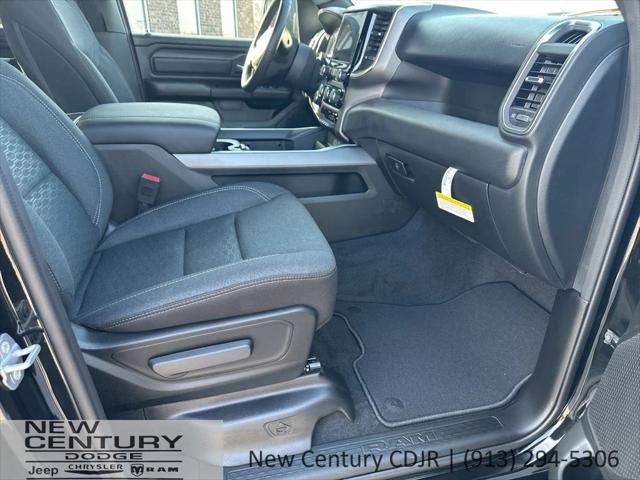 2026 Ram 1500 Express Crew Cab 4x4 5'7" Box