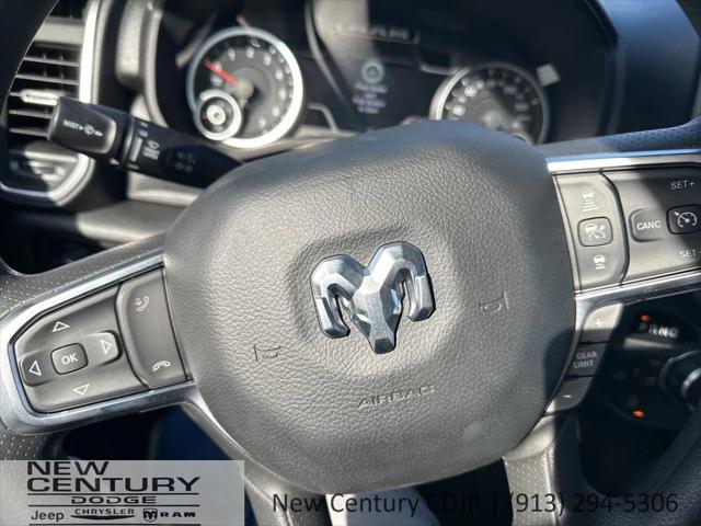 2026 Ram 1500 Express Crew Cab 4x4 5'7" Box