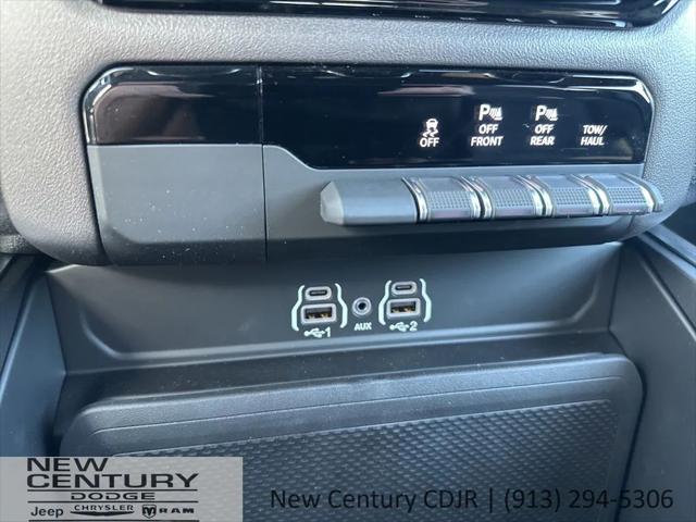 2026 Ram 1500 Express Crew Cab 4x4 5'7" Box