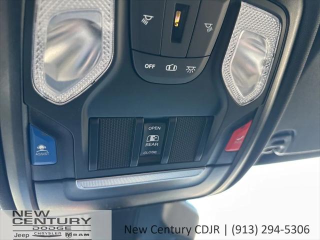 2026 Ram 1500 Express Crew Cab 4x4 5'7" Box