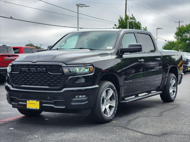 2026 RAM Ram 1500 RAM 1500 EXPRESS CREW CAB 4X2 57 BOX
