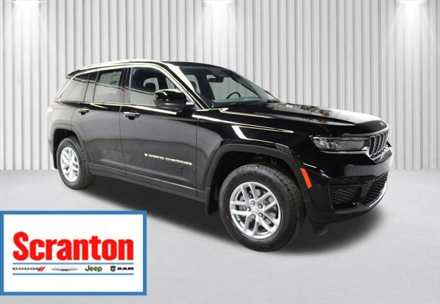 2025 Jeep Grand Cherokee GRAND CHEROKEE LAREDO X 4X4