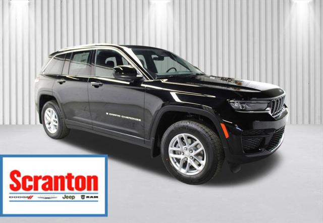 2025 Jeep Grand Cherokee GRAND CHEROKEE LAREDO X 4X4