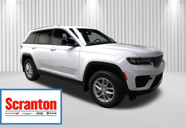 2025 Jeep Grand Cherokee GRAND CHEROKEE LAREDO X 4X4 2025 Jeep Grand Cherokee GRAND CHEROKEE LAREDO X 4X4