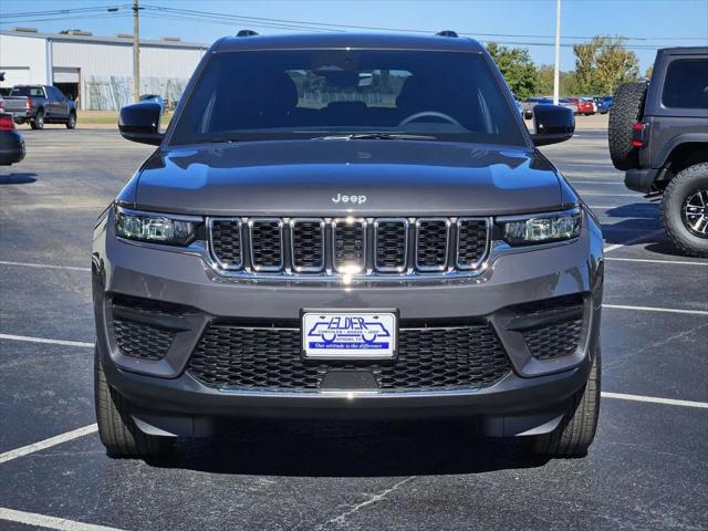 2025 Jeep Grand Cherokee GRAND CHEROKEE LAREDO X 4X4 2025 Jeep Grand Cherokee GRAND CHEROKEE LAREDO X 4X4