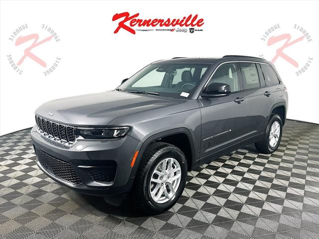 2025 Jeep Grand Cherokee GRAND CHEROKEE LAREDO X 4X4