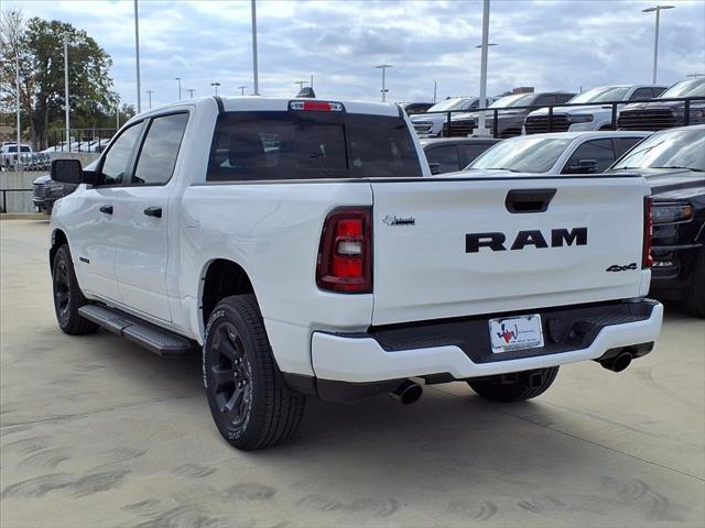 2026 RAM Ram 1500 RAM 1500 EXPRESS CREW CAB 4X4 57 BOX