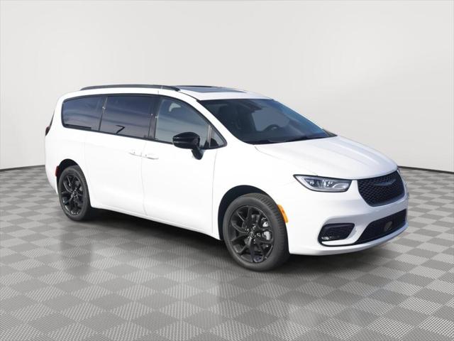 2026 Chrysler Pacifica PACIFICA LIMITED AWD