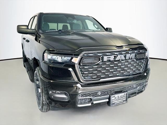 2026 RAM Ram 1500 RAM 1500 EXPRESS CREW CAB 4X4 57 BOX