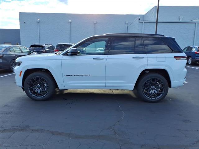 2025 Jeep Grand Cherokee GRAND CHEROKEE SUMMIT RESERVE 4X4