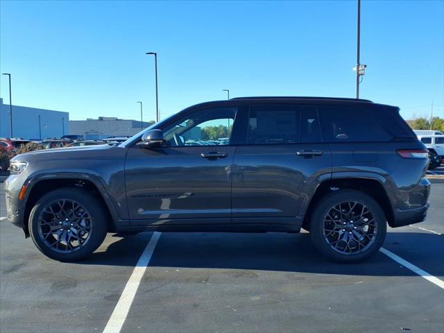 2025 Jeep Grand Cherokee GRAND CHEROKEE SUMMIT RESERVE 4X4