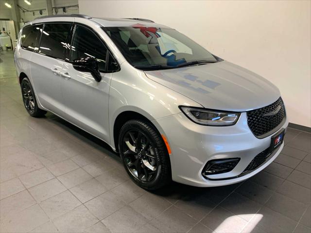 2026 Chrysler Pacifica PACIFICA LIMITED AWD