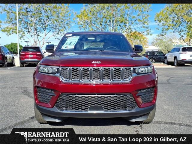 2025 Jeep Grand Cherokee GRAND CHEROKEE LAREDO X 4X4