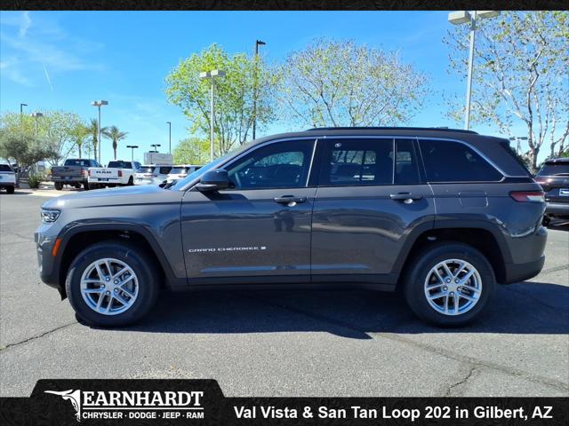 2025 Jeep Grand Cherokee GRAND CHEROKEE LAREDO X 4X4
