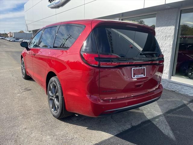 2026 Chrysler Pacifica PACIFICA SELECT AWD