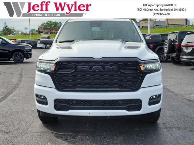 2026 RAM Ram 1500 RAM 1500 EXPRESS CREW CAB 4X4 57 BOX