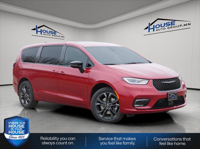 2026 Chrysler Pacifica PACIFICA SELECT AWD