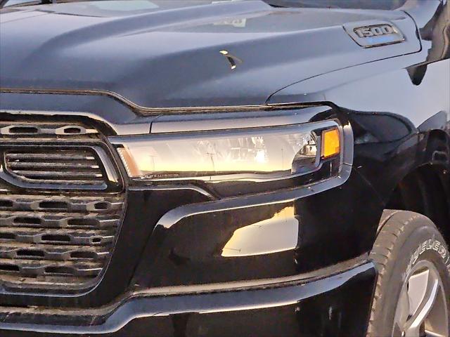 2025 RAM Ram 1500 RAM 1500 TRADESMAN CREW CAB 4X2 57 BOX 2025 RAM Ram 1500 RAM 1500 TRADESMAN CREW CAB 4X2 57 BOX