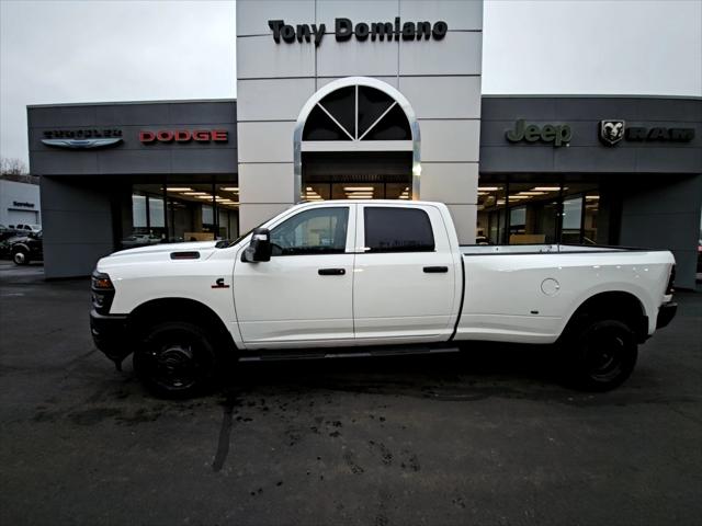 2026 RAM Ram 3500 RAM 3500 TRADESMAN CREW CAB 4X4 8 BOX