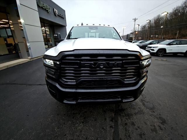 2026 RAM Ram 3500 RAM 3500 TRADESMAN CREW CAB 4X4 8 BOX
