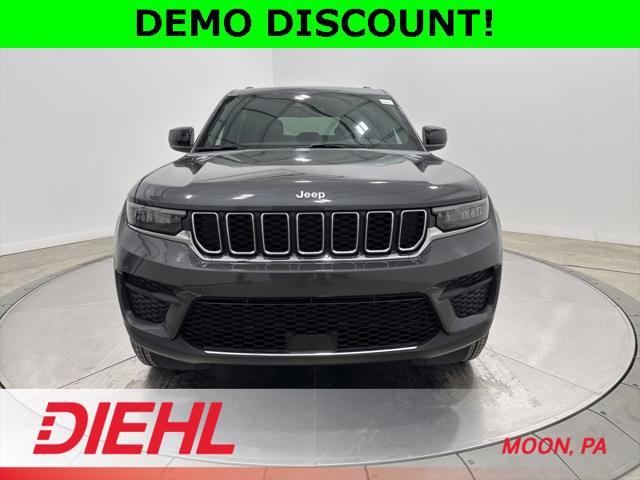 2025 Jeep Grand Cherokee GRAND CHEROKEE LAREDO X 4X4