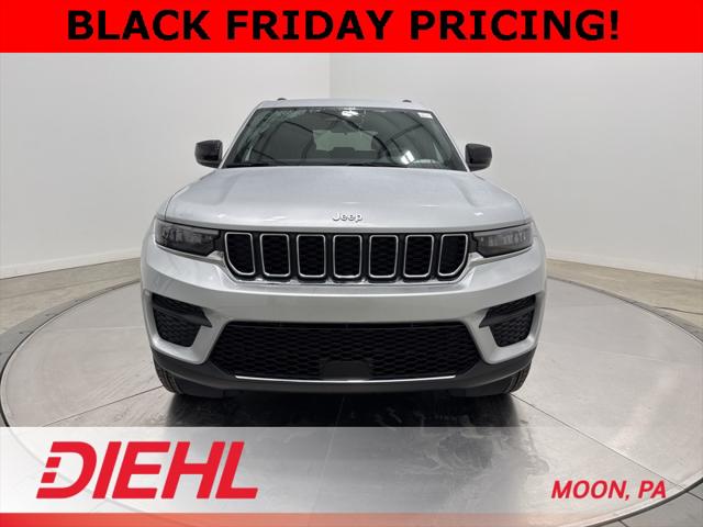 2025 Jeep Grand Cherokee GRAND CHEROKEE LAREDO X 4X4