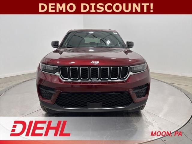 2025 Jeep Grand Cherokee GRAND CHEROKEE LAREDO X 4X4