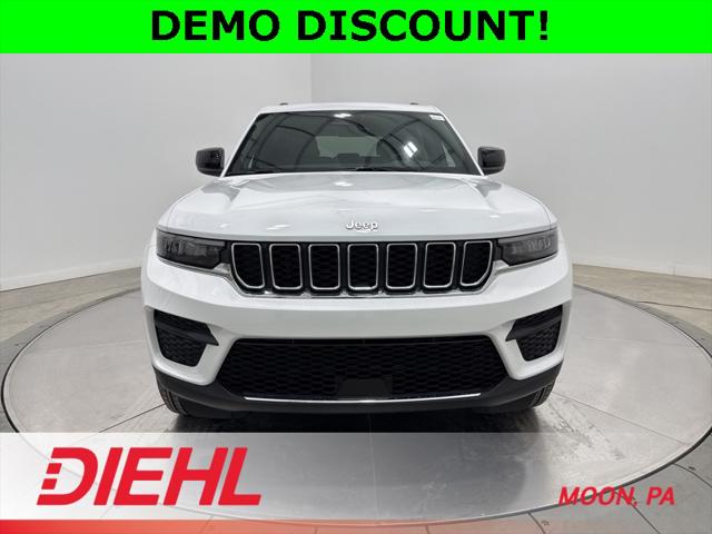 2025 Jeep Grand Cherokee GRAND CHEROKEE LAREDO X 4X4