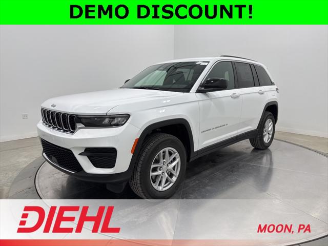 2025 Jeep Grand Cherokee GRAND CHEROKEE LAREDO X 4X4