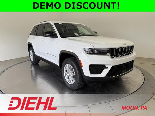 2025 Jeep Grand Cherokee GRAND CHEROKEE LAREDO X 4X4
