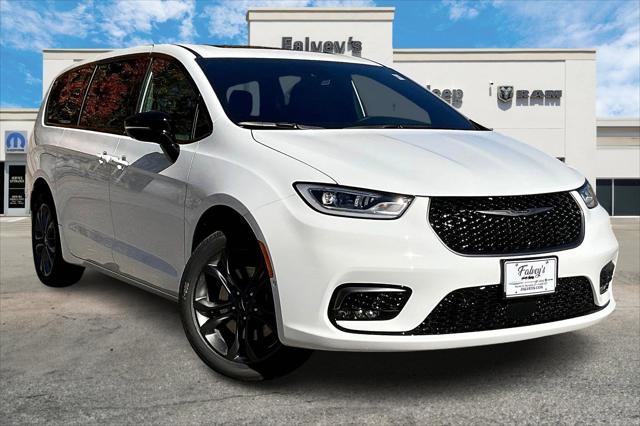 2026 Chrysler Pacifica PACIFICA SELECT AWD