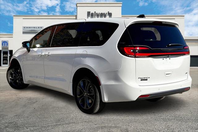 2026 Chrysler Pacifica PACIFICA SELECT AWD