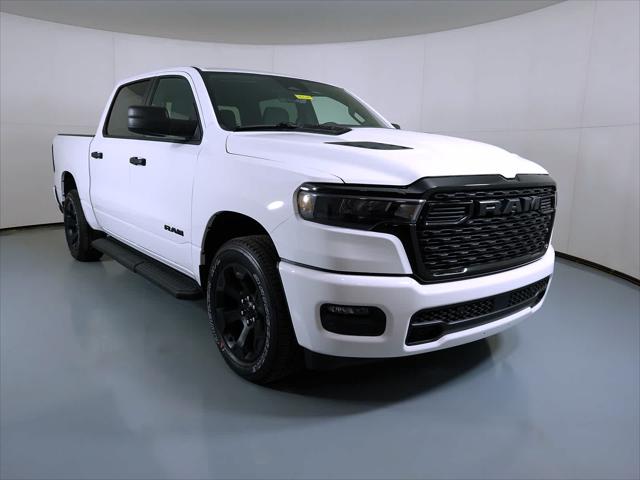 2026 RAM Ram 1500 RAM 1500 EXPRESS CREW CAB 4X4 57 BOX