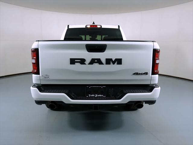 2026 RAM Ram 1500 RAM 1500 EXPRESS CREW CAB 4X4 57 BOX