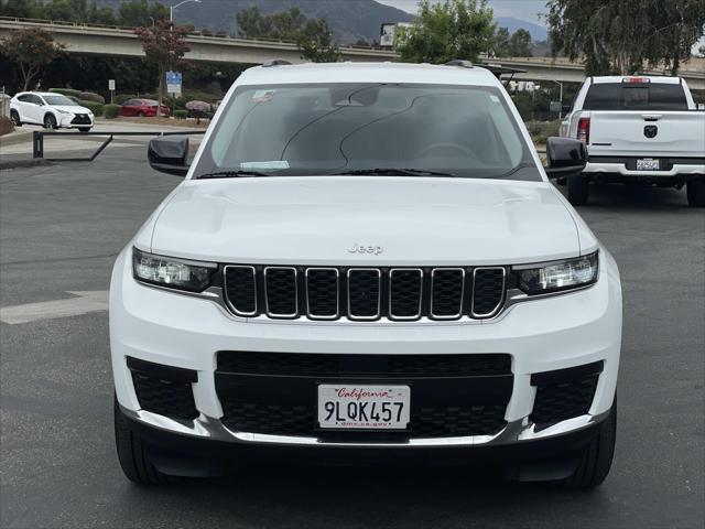 2023 Jeep Grand Cherokee L Laredo 4x2