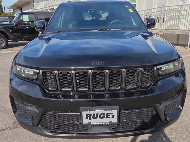 2022 Jeep Grand Cherokee Altitude 4x4