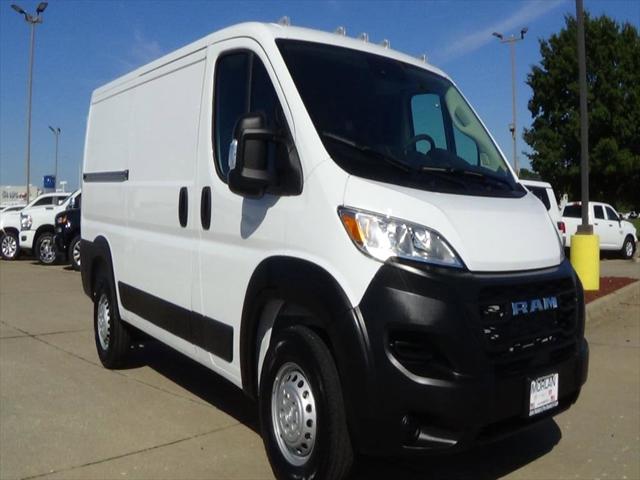 2025 Ram ProMaster 2500 Cargo Van Tradesman Low Roof 136" WB w/Pass Seat