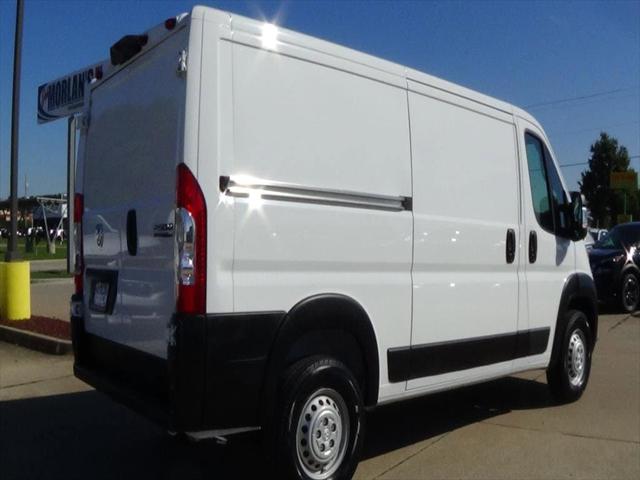 2025 Ram ProMaster 2500 Cargo Van Tradesman Low Roof 136" WB w/Pass Seat