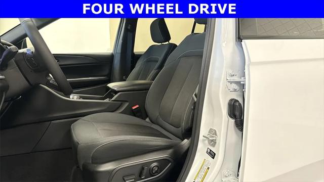 2024 Jeep Grand Cherokee L Laredo X 4x4 2024 Jeep Grand Cherokee L Laredo X 4x4