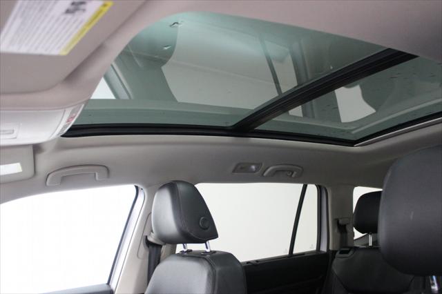 2019 Volkswagen Atlas 3.6L V6 SEL R-Line 2019 Volkswagen Atlas 3.6L V6 SEL R-Line