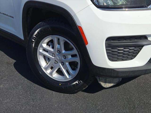 2023 Jeep Grand Cherokee Laredo 4x4