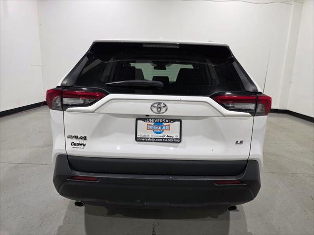 2021 Toyota RAV4 LE