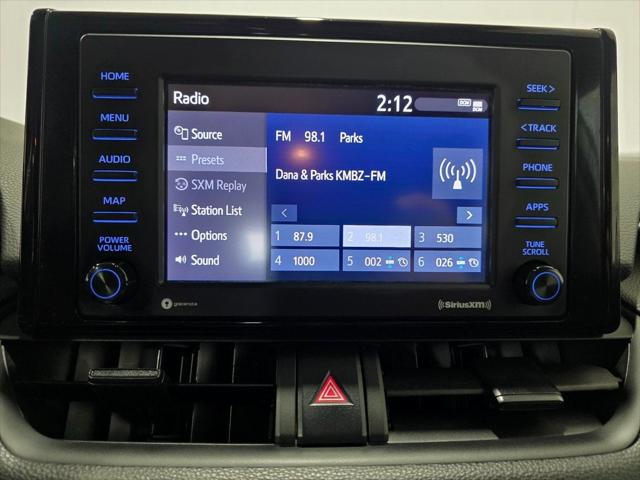 2021 Toyota RAV4 LE 2021 Toyota RAV4 LE