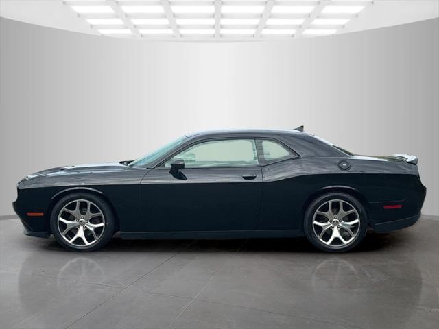 2017 Dodge Challenger SXT Plus