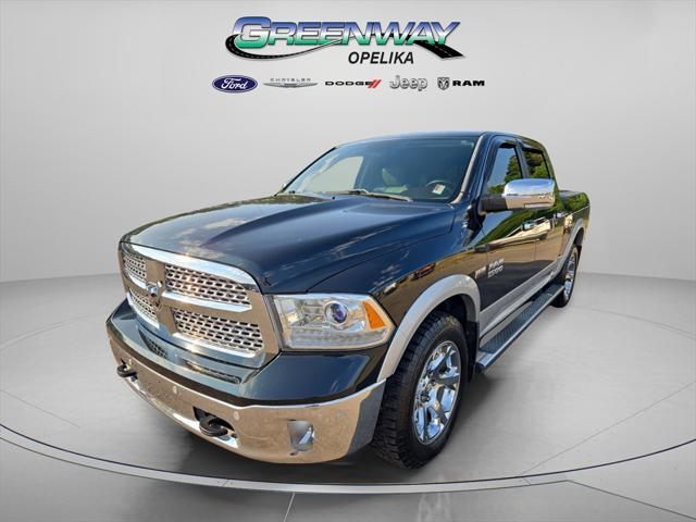 2017 RAM 1500 Laramie Crew Cab 4x4 57 Box