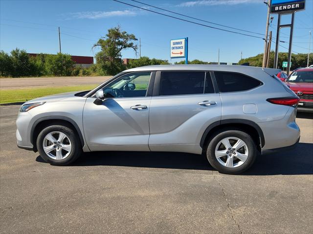 2023 Toyota Highlander LE 2023 Toyota Highlander LE